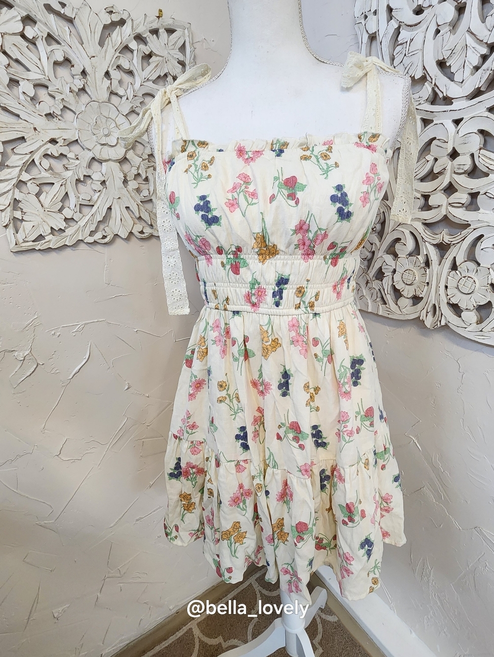 Adorable Spring Lace Strapped Ivory Floral Tie-Shoulder Sundress - Picture 5 of 9